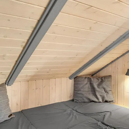 Beautiful Home In Hejls With Sauna בית נופש